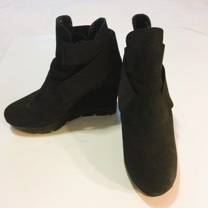 BROWNS  SHOES ARTIC NEW SUEDE WEDGE BOOTS